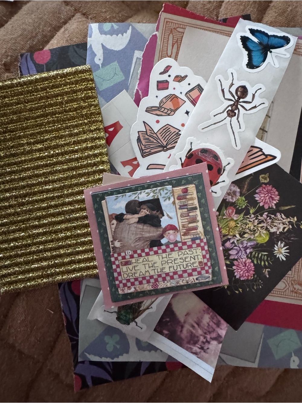 Mystery Junk Journal Pack 30 pieces
